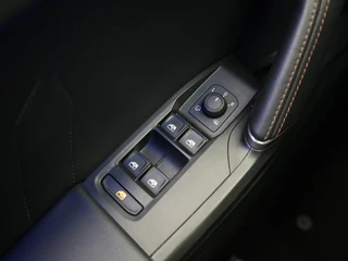 CUPRA Leon Sportstourer 1.4 PHEV e-Hybrid Business Navigatie | Stuurverwarming | LED | Came / 18