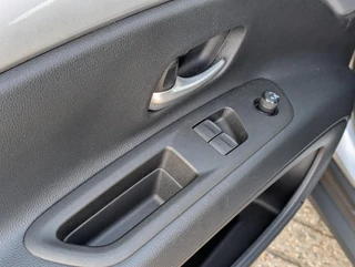 Toyota Aygo X Play NL-AUTO 100% DEALER OH METALLIC AIRCO ANDROID/APPLE CRUISE CONTROL / 16