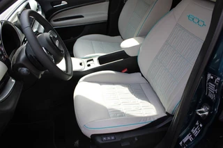 Fiat 600 1.2 HYBRID LA PRIMA 1e eigenaar **NL-Auto** Afneembare Trekhaak / 17