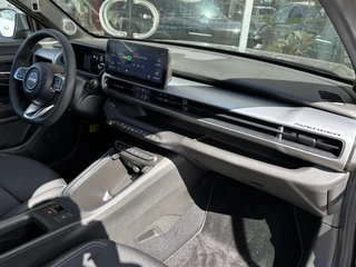 Jeep Avenger 1.2 e-Hybrid Black Edition | Apple-Android | Parkeercamera | Cruise Control / 4