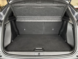Peugeot 2008 1.2 Hybrid 145 GT | Automaat |145PK | Airco-Ecc | LM-Velgen | PDC | Navigatie | Camera | Cruise | Carplay | DAB | ( Vestiging - Vianen Tel:0347-371248 ) / 33