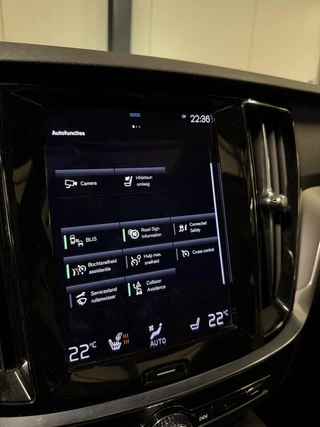 Volvo V60 2.0 T6 Recharge AWD R-Design Pano Leer Camera NAP / 17