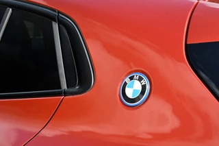 BMW X2 xDrive25e M-Sport  | Pano | HUD | Sunset orange | 19 inch | Camera / 41