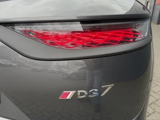 DS DS 7 Crossback 225pk E-Tense Performance Line (Elektrisch Schuifdak - Leder incl verwarming/koeling/massage/geheugen - Elektrische Klep - Adaptieve Cruise Controle - LED - Keyless Entry - Camera) / 50