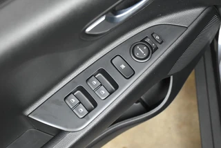 Kia Stonic 1.0 T-GDi 100pk DynamicPlusLine / 15
