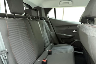 Peugeot 2008 1.2 PureTech Active Cruise Control l Airco l Apple Carplay/Android Auto l Parkeersensoren l Centrale Deurvergrendeling l Elektrische ramen l Elektrisch Verstelbare Spiegels / 14