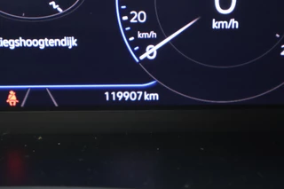 Volkswagen T-Roc 1.5 TSI 150pk R-Line Sport Camera Navigatie / 38
