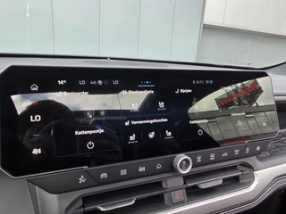 Jeep Compass First Edition 74 kWh  | Apple-Android | Panoramadak | Massagestoelen / 30