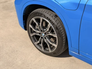 BMW X1 xDrive25e M Sport Pano Leder H/K HUD Trekh 19' Shadowline / 7