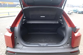 Toyota C-HR+ FIRST EDITION 77KWH 607KM-WLTP DEMO 20"LM-VELGEN EL-ACHTERKLEP PRIVACY-GLASS DEMO NL-AUTO / 6