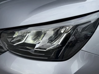 Peugeot 2008 100pk Allure Pack (360gr Camera - Keyless Entry - Adaptieve Cruise Controle - LED - Parkeersensoren V+A - Automatische Airco - 3D Cockpit - Navigatie - 17"incl 4S) / 36