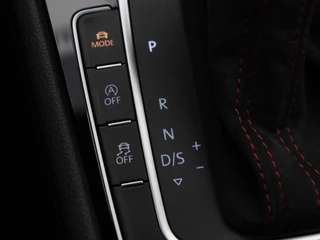 Volkswagen Golf 2.0 TSi GTi 290 Pk TCR | Panorama Dak | Adaptive Cruise | Camera | Stoelverwarming | 18 inch | 90.438 km!! / 43