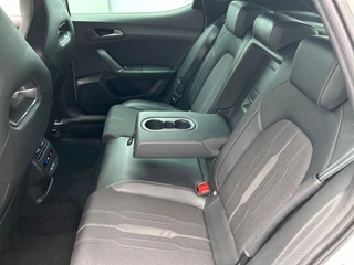 CUPRA Leon 1.4 e-Hybrid VZ Business PHEV | Stoel/Stuur Verwarming Carplay Keyless Camera / 32
