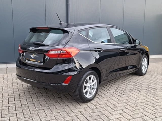 Ford Fiesta 1.0 EcoBoost Titanium * Navigatiesysteem * LM Velgen * Climate Control * / 34
