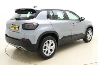 Jeep Avenger 1.2 Altitude 100 PK | Navigatie | Climate control | Camera | Parkeersensoren | Keyless | Lichtmetalen velgen | Parkeersensoren / 2
