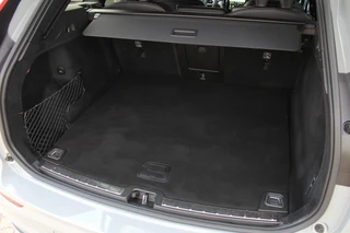 Volvo XC60 2.0 T6 Ultra Black Edition  | B&W | Luchtvering | 22" | Massage | Full | UNIEK! | Facelift / 47