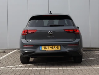 Volkswagen Golf 1.5 eTSI Life Edition  | Facelift | Head-up | Winter pakket / 7