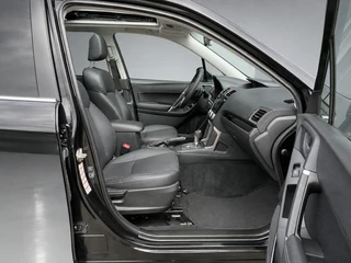 Subaru Forester 2.0 AWD Premium 150 pk AUT  | 1e eigenaar | dealer onderhouden | navigatie | leder interieur | panoramadak | keyless / 19