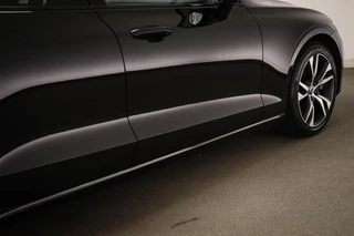 Volvo V60 2.0 T6 Recharge AWD R-Design | PARK ASSIST PACK | DAB | APPLE | VOORRUITVERWARMING | CAMERA / 28