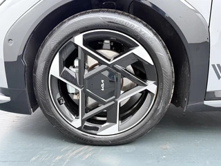 Kia EV4 Fastback GT-PlusLine 81.4 kWh  FULL OPTIONS - *DEMO* - Head-up Display - 360 Camera - Stoelverwarming/ventilatie - Glazen Schuif-/kanteldak - Elektrisch verstelbare voorstoelen - Dodehoekcamera - Fabrieksgarantie tot 2032 Direct leverbaar! / 16