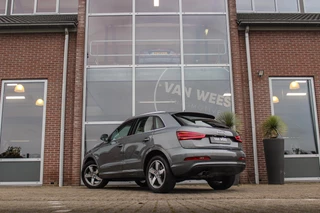 Audi Q3 2.0 TFSI quattro Pro Line | S-tronic Automaat | Panoramadak | 211 pk | Stoelverwarming | Climate control | Navi | Xenon | Bluetooth | 18 inch | PDC | Quattro / 5