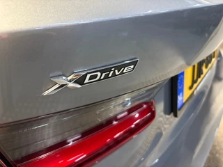 BMW 3-serie Touring 330e xDrive M-pakket facelift / Panorama-dak / head-up / 360 camera / Harman-Kardon / 13