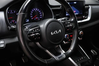 Kia Stonic 1.0 T-GDi MHEV GT-Line | LEDER | STUURVERWARMING | DAB | APPLE | CAMERA / 31
