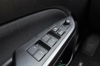 Suzuki Vitara 1.4 Boosterjet Smart Hybrid AllGrip Select 110pk | Automaat | Navigatie | Climate Control | Cruise Control Adaptief | Camera | Stoelverwarming | Lichtmetalen Velgen | Apple Carplay - Android Auto / 18