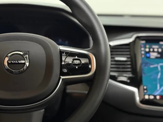 Volvo XC90 2.0 T8 Plug-in AWD Ultra Dark | Massage | Luchtvering | 22Inch | 7-Pers. | Pano |360°|H & K |Head-Up|Elektr Trekhaak / 33