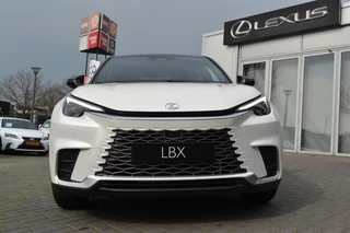 Lexus LBX 1.5 Cool 2WD ELEK-STOEL STOELVERWARMING KEYLESS ELEK-KOFFERKLEP BLIND-SPOT / 9