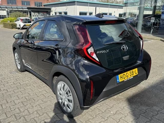 Toyota Aygo X PLAY / 2