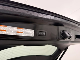 Toyota Corolla Cross 2.0 High Power Hybrid Active | Automaat | Adaptive cruise | Stoelverwarming | CarPlay | Camera / 14