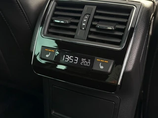 Škoda Superb Combi 1.4 TSI iV Laurin & Klement / 38