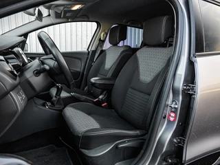 Renault Clio Estate 0.9 TCe Dynamique Navi | Climate control | Cruise control | PDC / 6