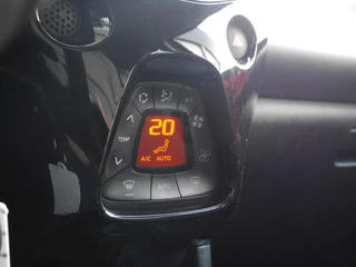 Peugeot 108 1.0 e-VTi Allure | Apple carplay | Achteruitrijcamera | Dab | Mistlampen | Zwart dak | Extra getint glas | Climate control | 5 deurs | Stuurwielbediening / 27
