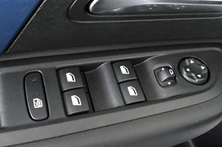 Citroen Ë-C4 X Feel 50 kWh Climate Control Apple CarPlay 18" / 28