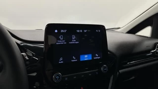 Ford Fiesta 1.0 EcoBoost Hybrid Titanium NAVI CRUISE CARPLAY. / 37
