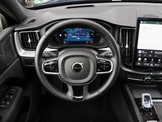 Volvo XC60 T6 AWD Ultra Black Edition Trekhaak Pano 360 Head up 21'' / 28
