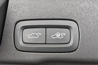 Volvo XC60 2.0 T8 Plug-in-hybrid AWD Polestar Engineered Bowers & Wilkins Panoramadak / 45