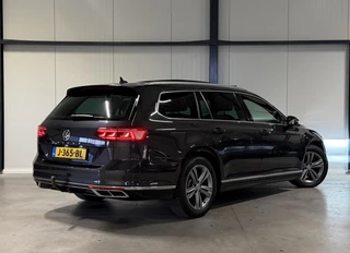 Volkswagen Passat 1.6 TDI R-line Pano Virtual Trekhaak NAP / 4