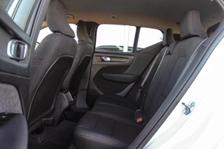 Volvo XC40 1.5 T2 Momentum Core | 1e eigenaar | NL auto | Navigatie | Cruise control | Bluetooth | LED | Parkeersensoren | Bluetooth | Botsherkenning | Rijstrooksensor / 19