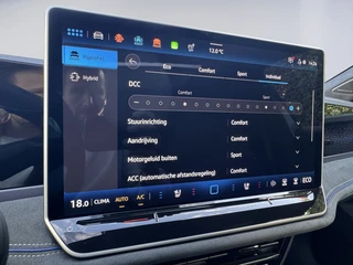 Volkswagen Passat Variant 1.5 eHybrid R-Line Edition 272pk / 5 JR Garantie / Pano / Leer / Trekhaak / H-K / Hud / Keyless / 360 / 38