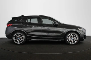 BMW X2 xDrive25e High Executive M Sport Panoramadak Keyless Rood Leder / 35