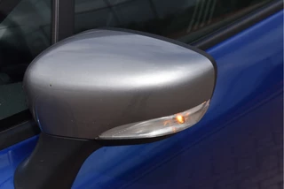 Renault Clio 0.9 TCe GT-Line 2x Pack Essentiel  | Keyless | DAB | Navi | Cruise Control | Airco | Sportstoelen | Full LED | LM-Velgen / 35