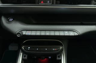 Jeep Avenger 1.2 e-Hybrid Summit Automaat | JBL Soundsystem | Navigatie | Elektrische achterklep | Keylee | Climate control | Camera | Draadloze telefoonlader / 32
