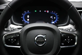 Volvo V60 2.0 B4 Ultimate Dark | PANORAMADAK | HEAD UP | STANDKACHEL | ACHTERBANKVERWARMING | 360 CAMERA | 20" / 35
