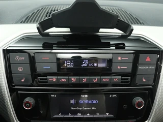 Volkswagen up! 1.0 BMT high-up! Panoramadak | Stoelverwarming | Climate control / 30