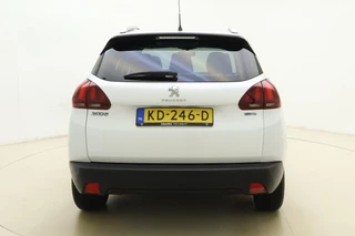 Peugeot 2008 1.2 PureTech Blue Lion 110pk | Navigatie | Panoramadak | Airco | Cruise Control | Parkeersensoren Achter | Bluetooth | Mistlampen / 12