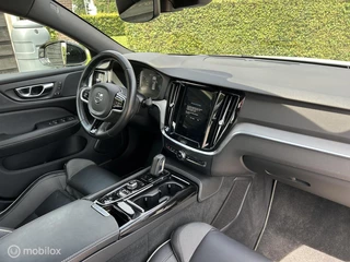 Volvo S60 2.0 T6 AWD Twin Engine R-Design / 16