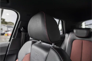 Audi Q2 35 TFSI S Edition  | 2x S-line | NL Auto | Virtual / 11